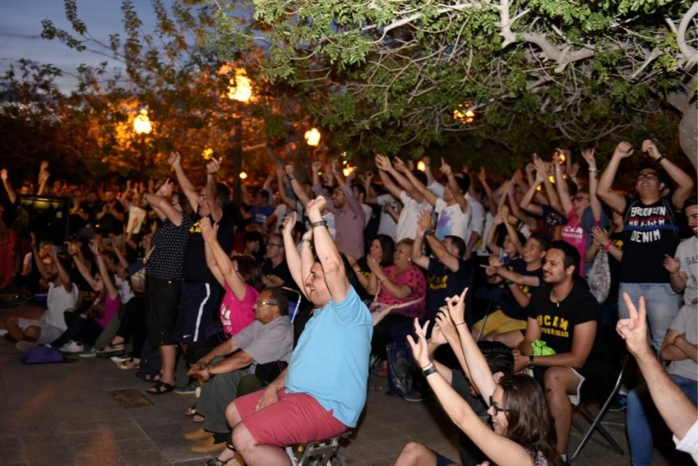 Los aficionados del UCAM lo celebran desde la universidad