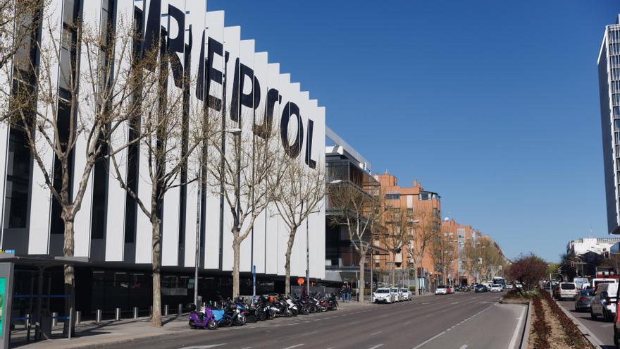 Fachada de la sede de Repsol, en Madrid.