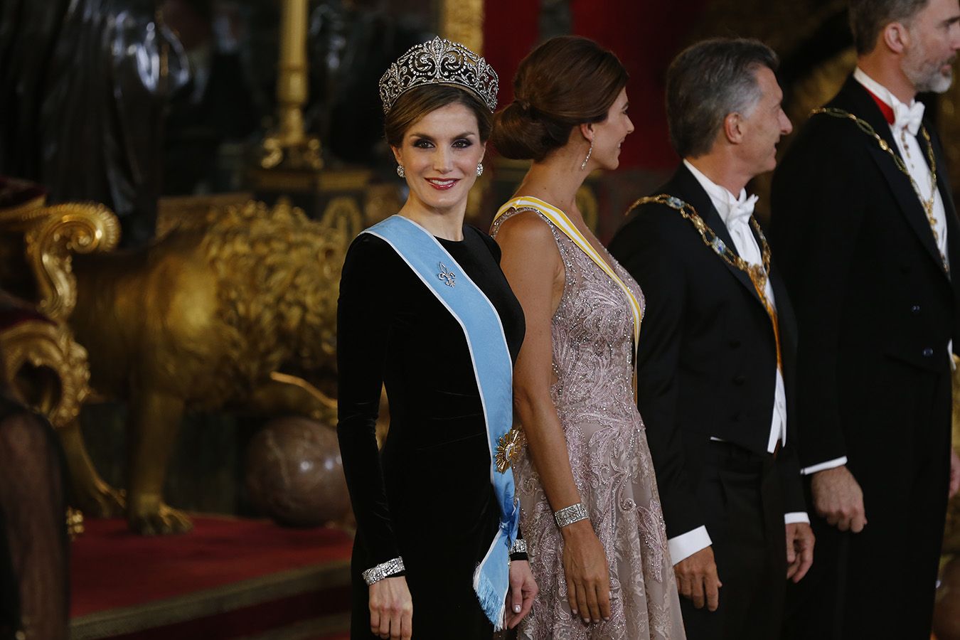 Letizia Ortiz y Juliana Awada durante la cena de gala celebrada en el Palacio Real