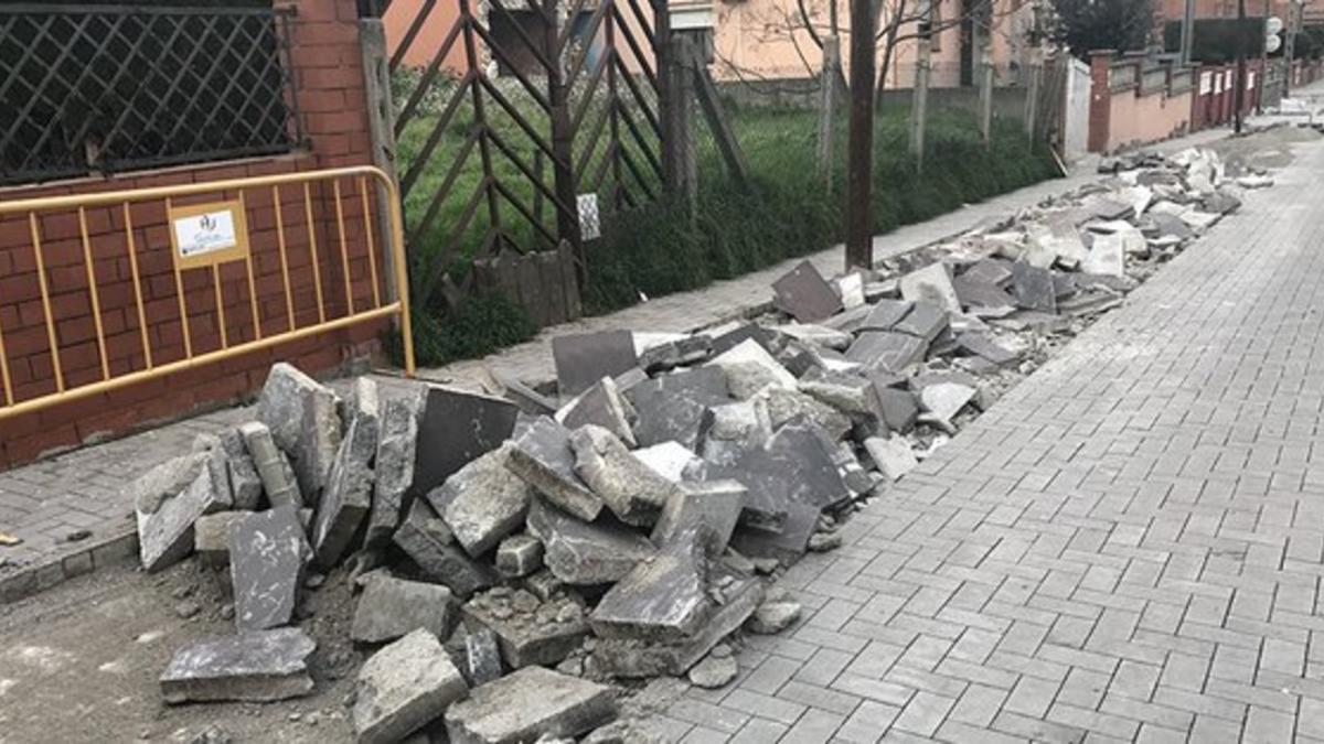 Obras en la Avenida Espanya de Parets del Vallès.