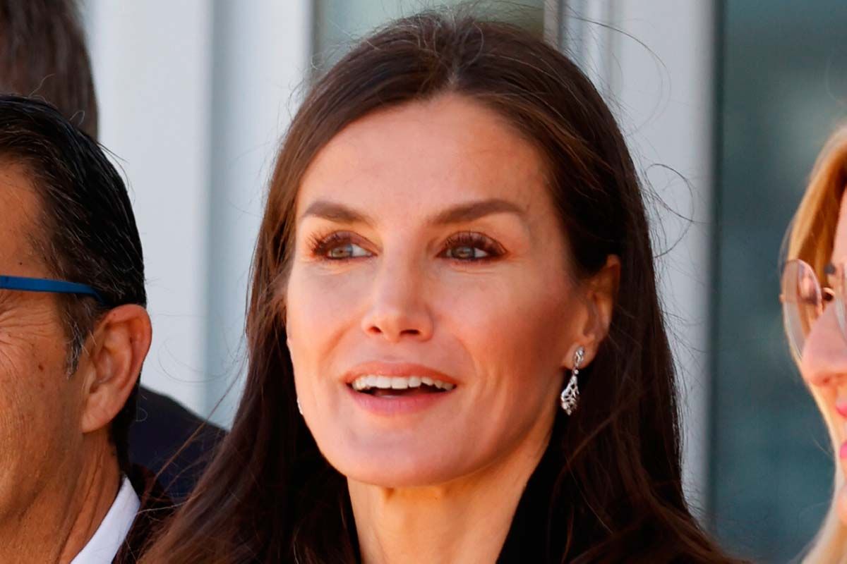 La curiosa historia de los pendientes que la reina Letizia ha recuperado de su joyero 18 años después