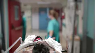 Suben los ingresos por covid en Córdoba aunque caen en uci