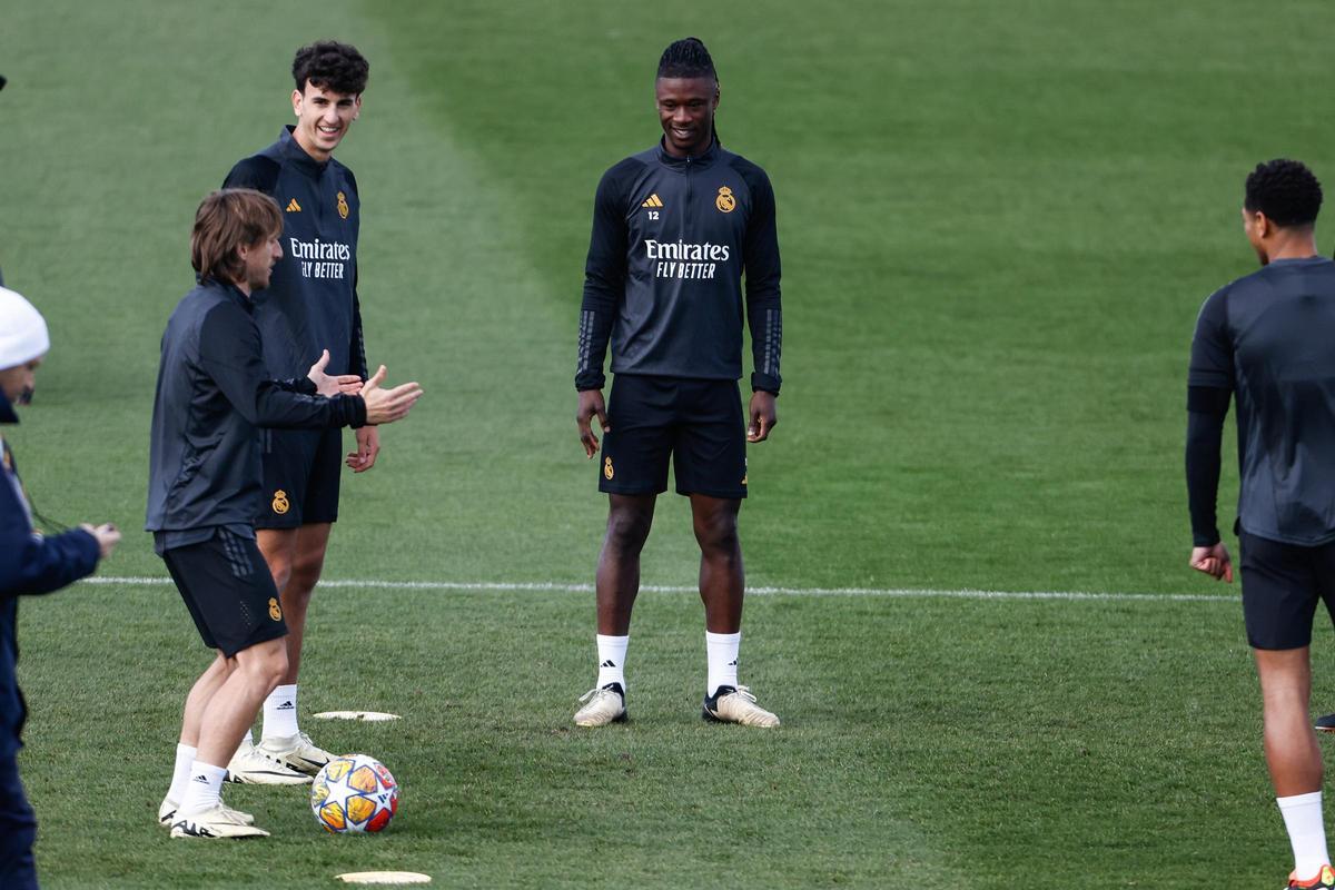 Eduardo Camavinga, durante el entrenamiento del Real Madrid previo al duelo frente al RB Leipzig.