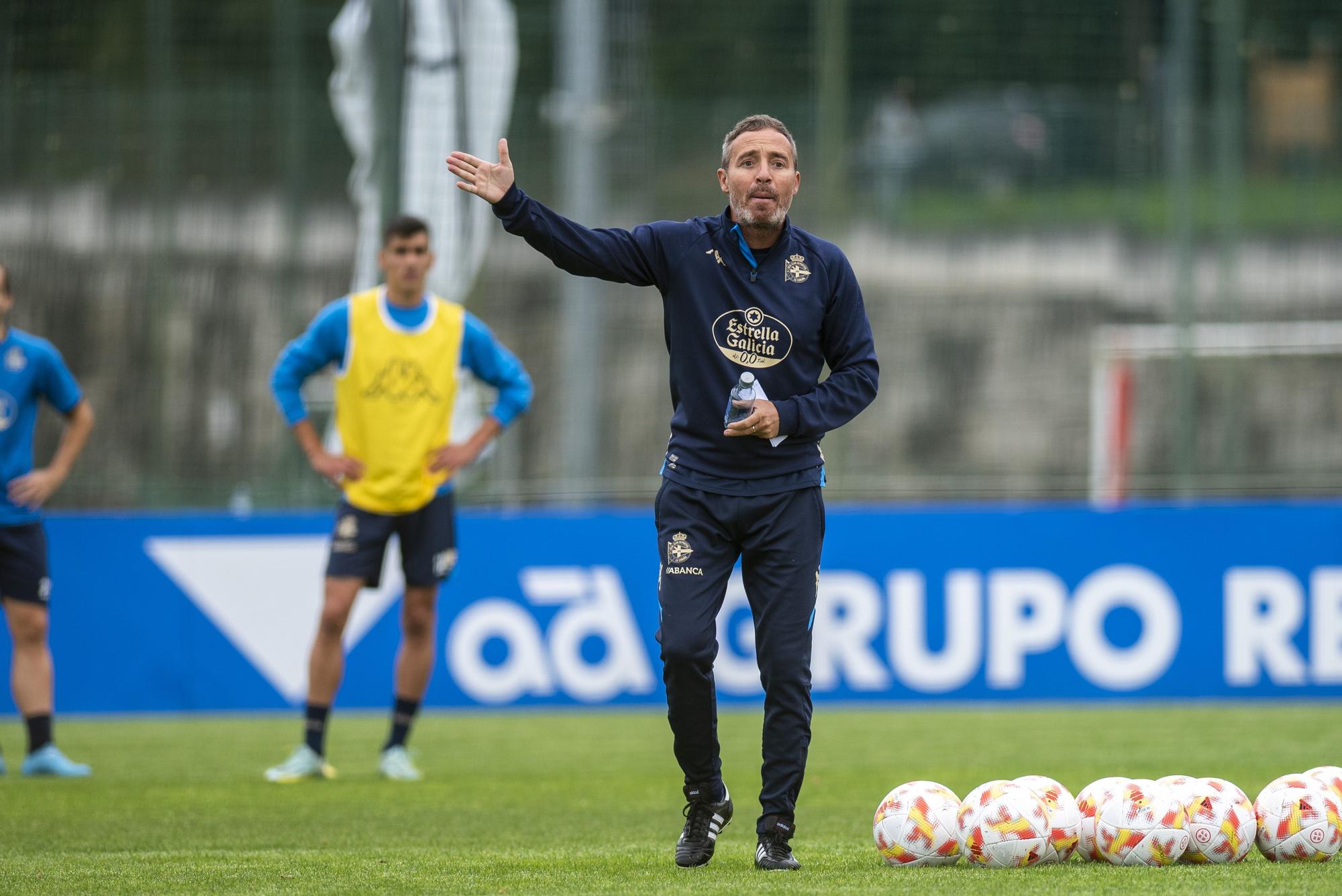 Primer entrenamiento del Dépor con Óscar Cano en Abegondo