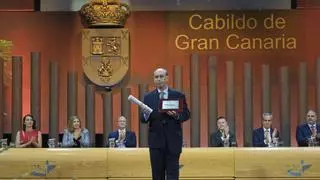 El ingeniero Roque Calero y el creador del Belén de Arena Miguel Rodríguez, galardonados por su apoyo a la cultura