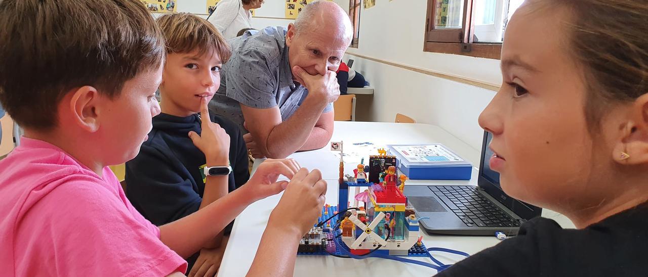 La escuela de Algaida, centro de referencia de robótica y pensamiento computacional