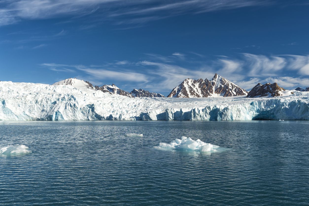 ¿Te imaginas una cerveza elaborada con agua de un glaciar? En Svalbard la tienes.