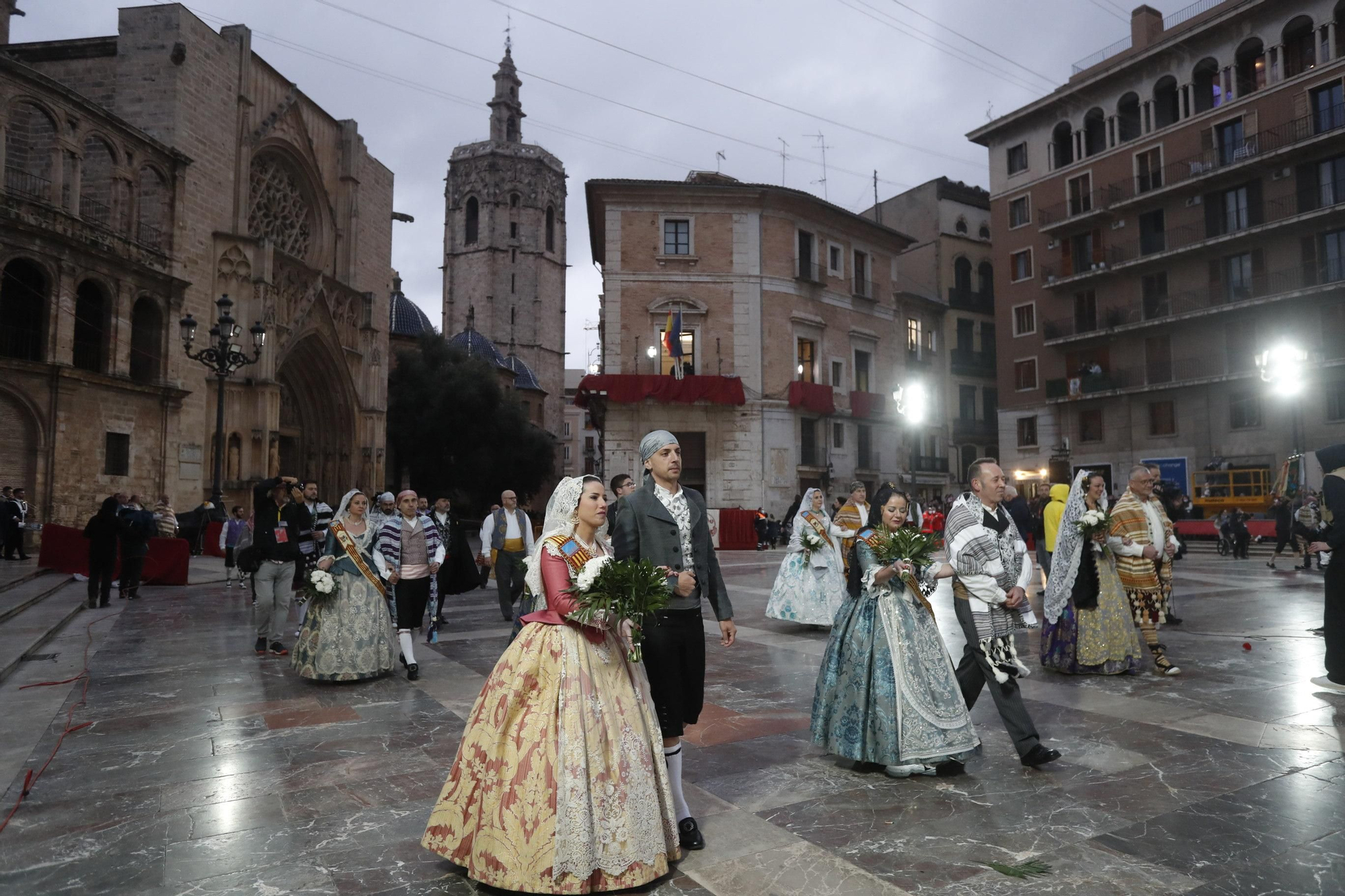 Búscate en el segundo día de ofrenda por la calle de la Paz (entre las 19:00 a las 20:00 horas)