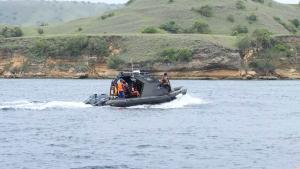 Trabajos de búsqueda de los tres desaparecidos en una isla de Indonesia.