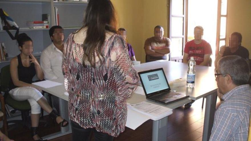 Participantes en el curso impartido por el CEAS.