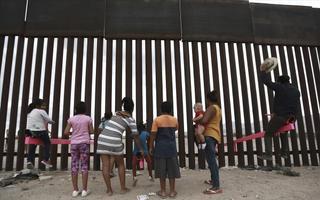Niños detenidos solos en hoteles y deportados: el último abuso de Trump