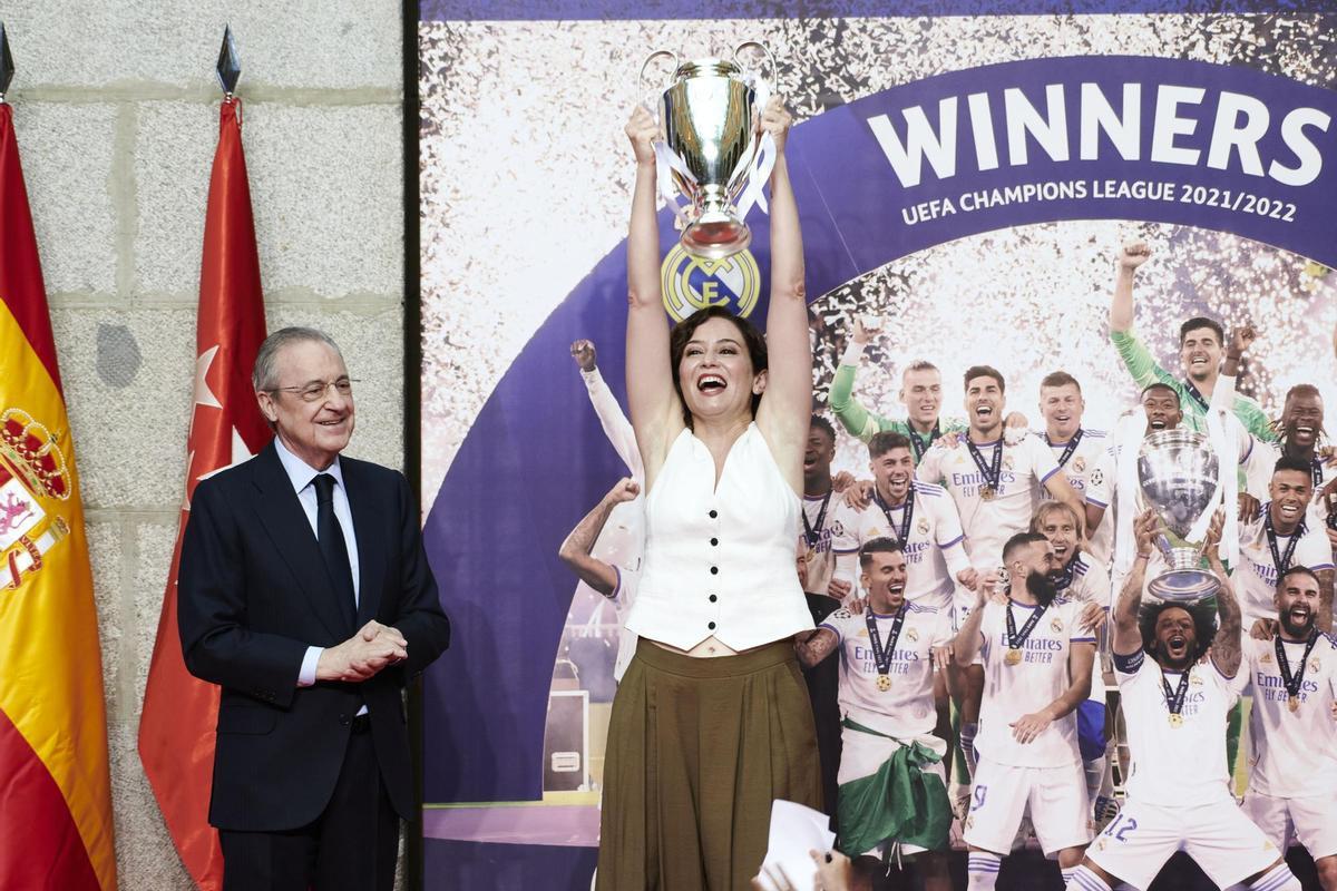 El Real Madrid celebra su 14ª Copa de Europa con su afición