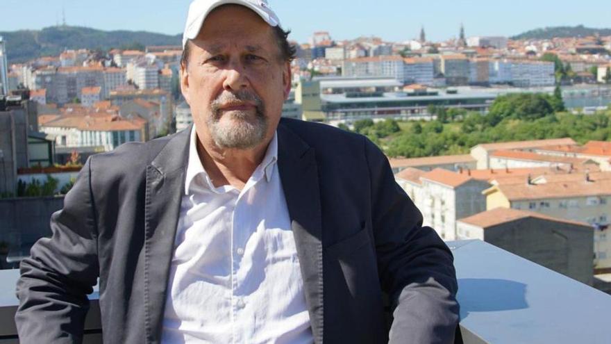 Luís Emilio Batallán na terraza de EL CORREO / Jesús prieto