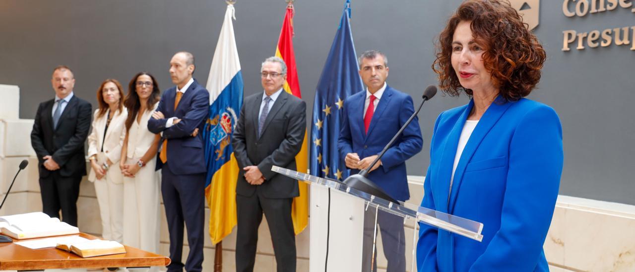 Toma de posesión de altos cargos de la Consejería de Hacienda y Relaciones con la Unión Europea del Gobierno de Canarias