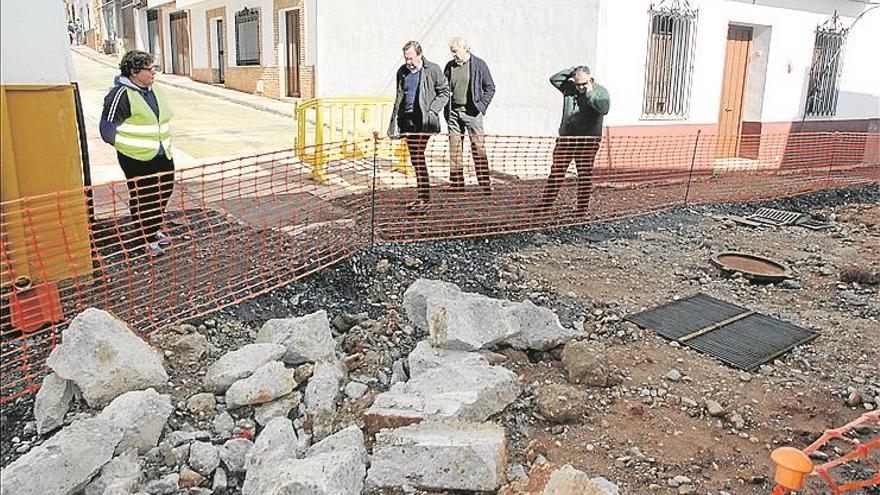 El ayuntamiento mejora la calle baja de villafranca