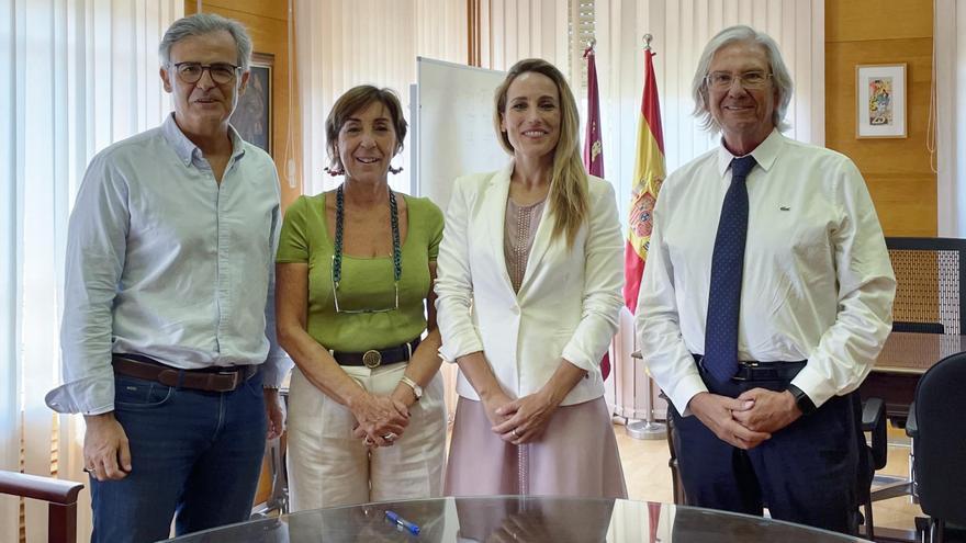 De izquierda a derecha, Juan Martínez, María Ángeles Arteaga, Gema Quintanilla y Joaquín Ángel De Domingo.