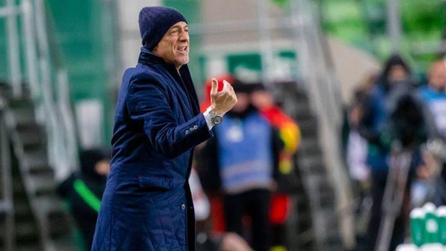 El Honved húngaro suspende a su entrenador italiano por miedo al coronavirus