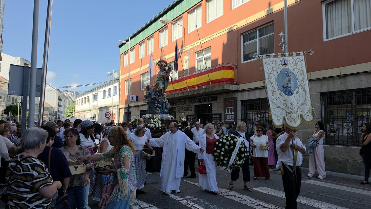 O Morrazo se echa al mar para rendir homenaje a la Virgen del Carmen O Morrazo se echa al mar para rendir homenaje a la Virgen del Carmen