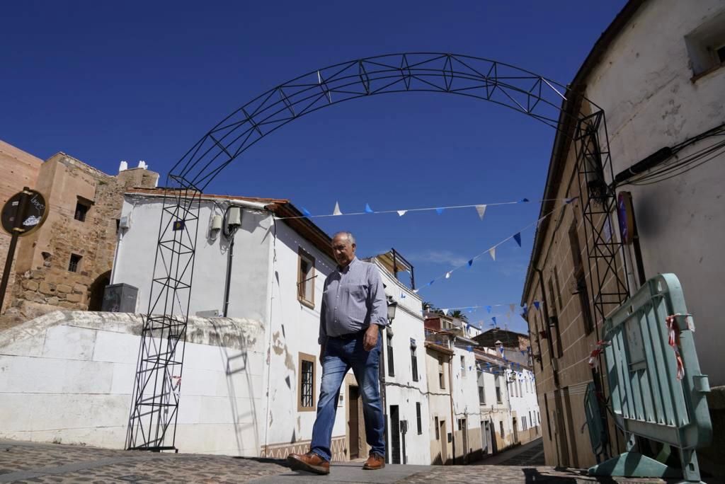 Preparativos para la bajada de la patrona de Cáceres