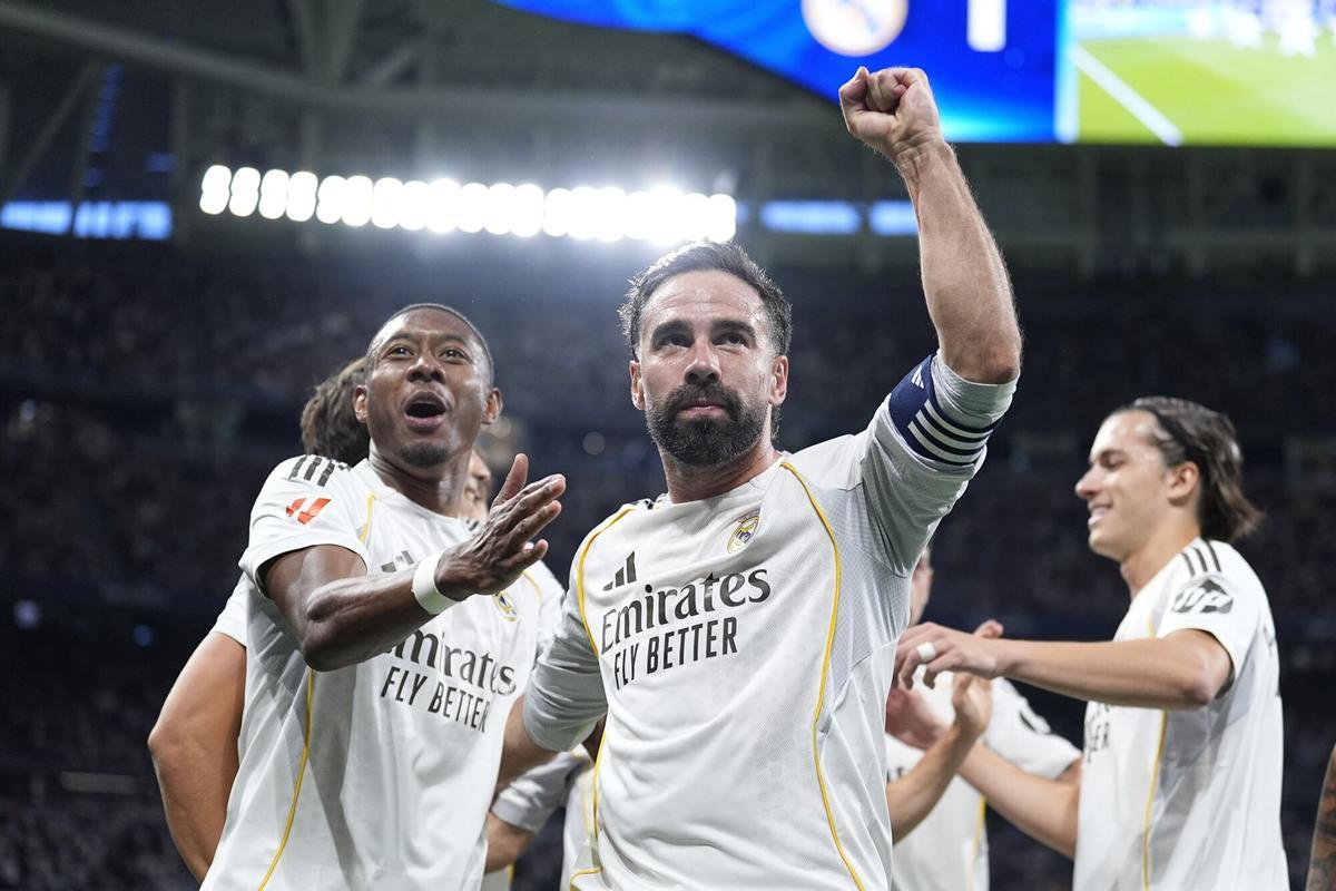Ovació a Carvajal i xiulets a un Mbappé que va abraçar Arbeloa en el seu trist adeu