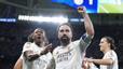 Ovació a Carvajal i xiulets a un Mbappé que va abraçar Arbeloa en el seu trist adeu