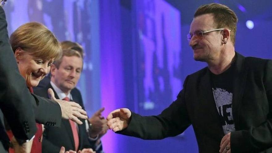 Bono de U2 echa una mano a Rajoy ante los líderes de la UE