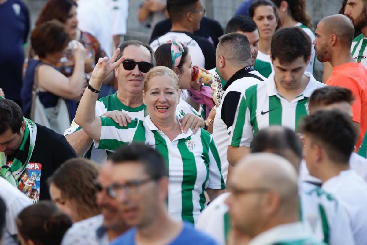 El Córdoba CF Futsal celebra el ascenso en Las Tendillas