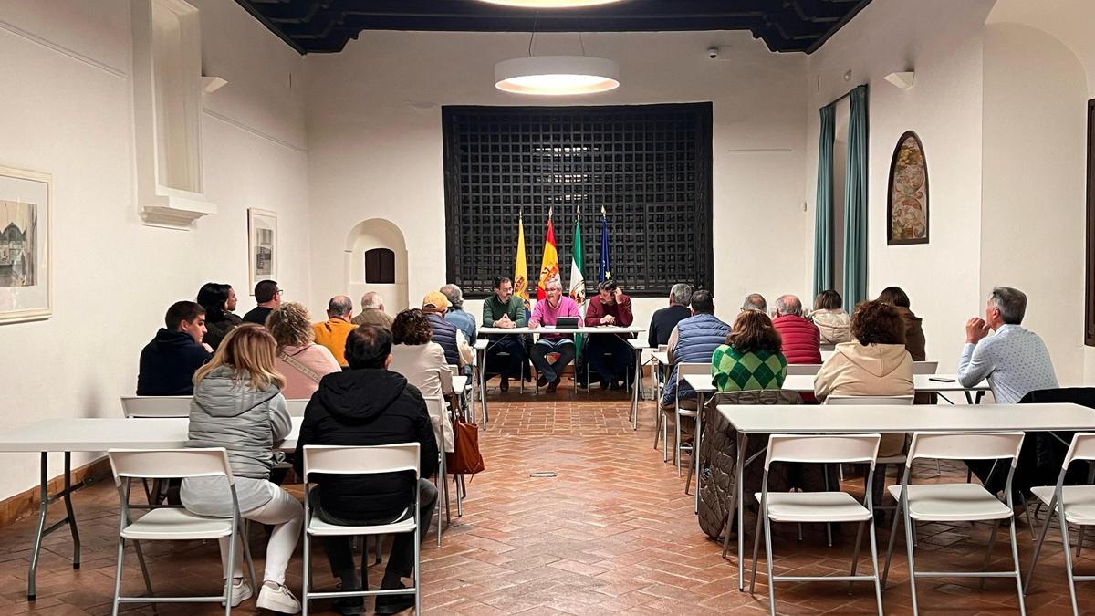 Reunión de los coordinadores de barrio de Palma del Río con el Ayuntamiento.