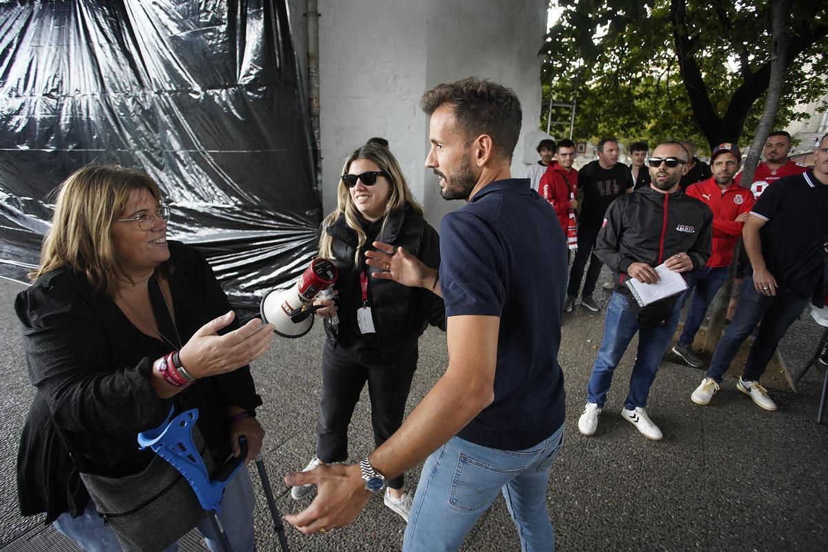 Stuani i Míchel destapen el mural que l'artista Miguel Martínez ha pintat a Girona Stuani i Míchel destapen el mural que l'artista Miguel Martínez ha pintat a Girona