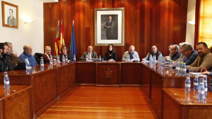 La reunión se ha celebrado en el salón de plenos del Ayuntamiento de Cocentaina