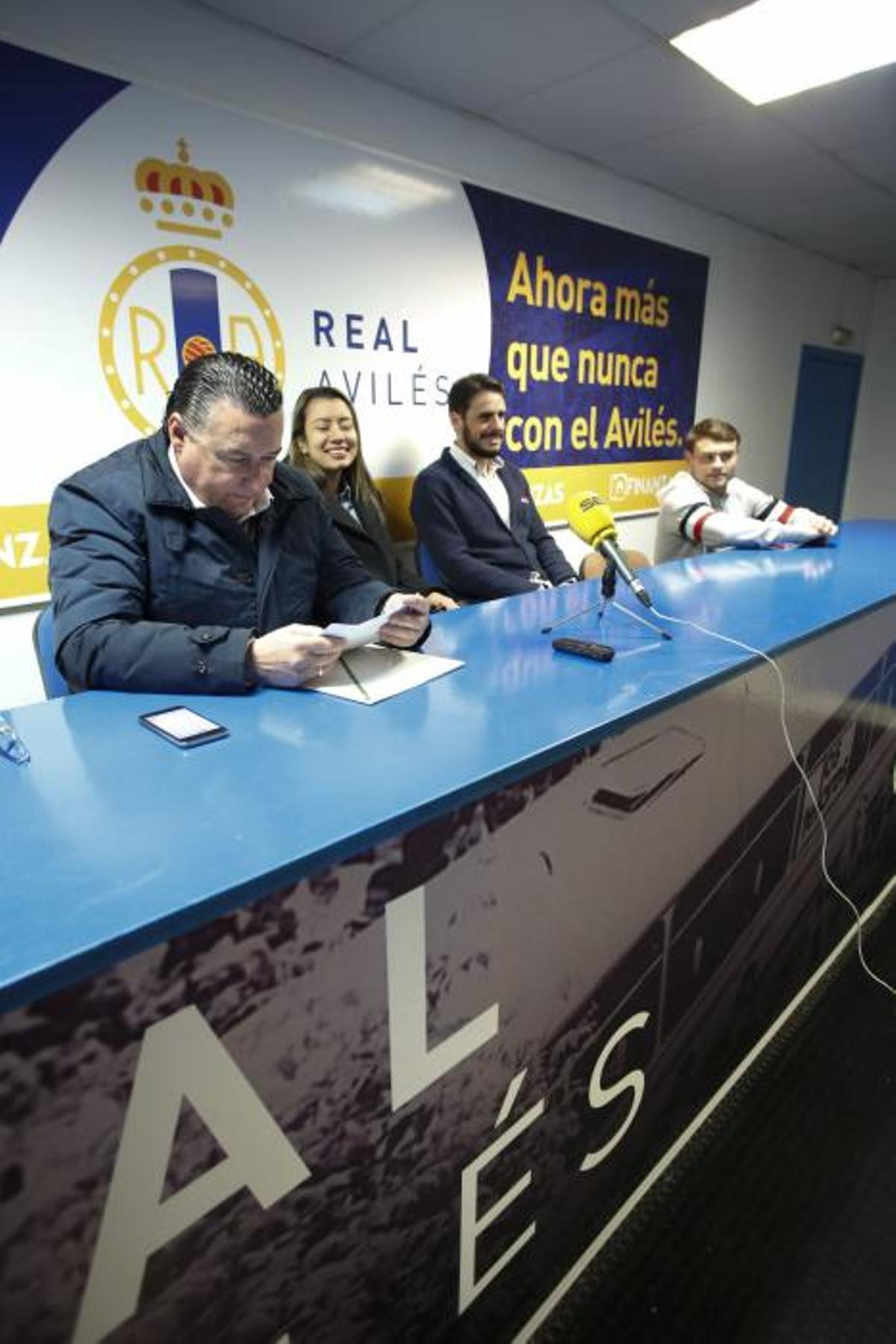 Rueda de prensa de la directiva del Real Avilés