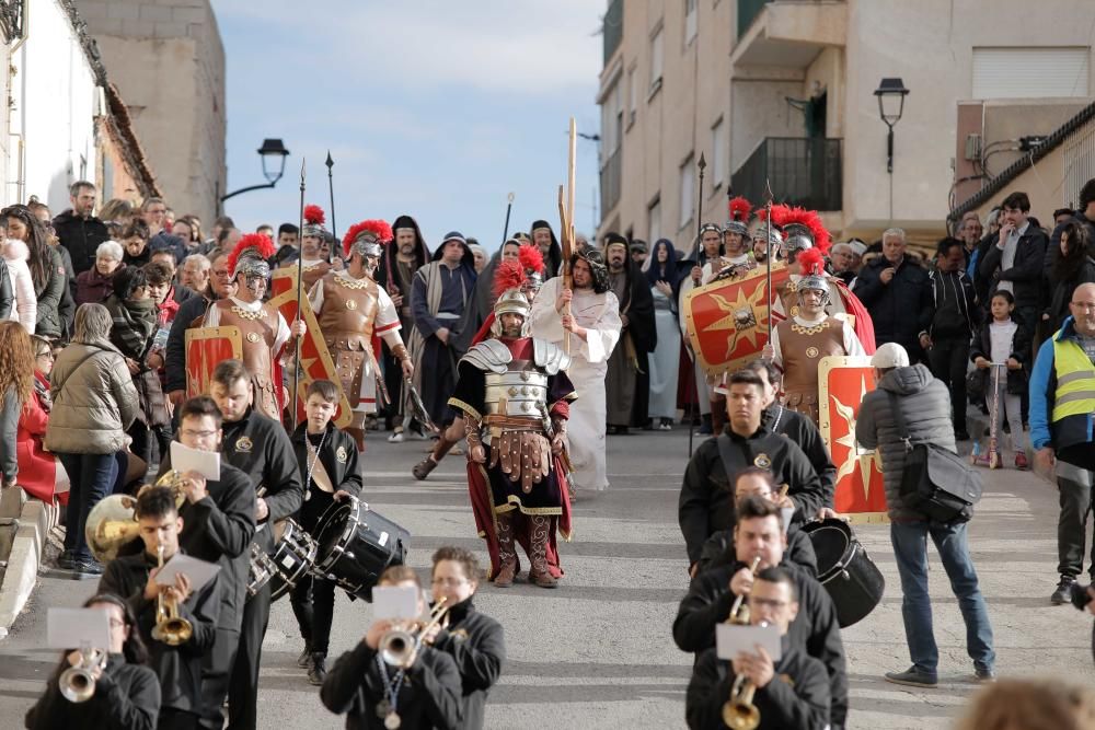 A las 17 horas arrancó la representación en la plaza Josefina Manresa, el mismo punto en el que se ha iniciado años anteriores.