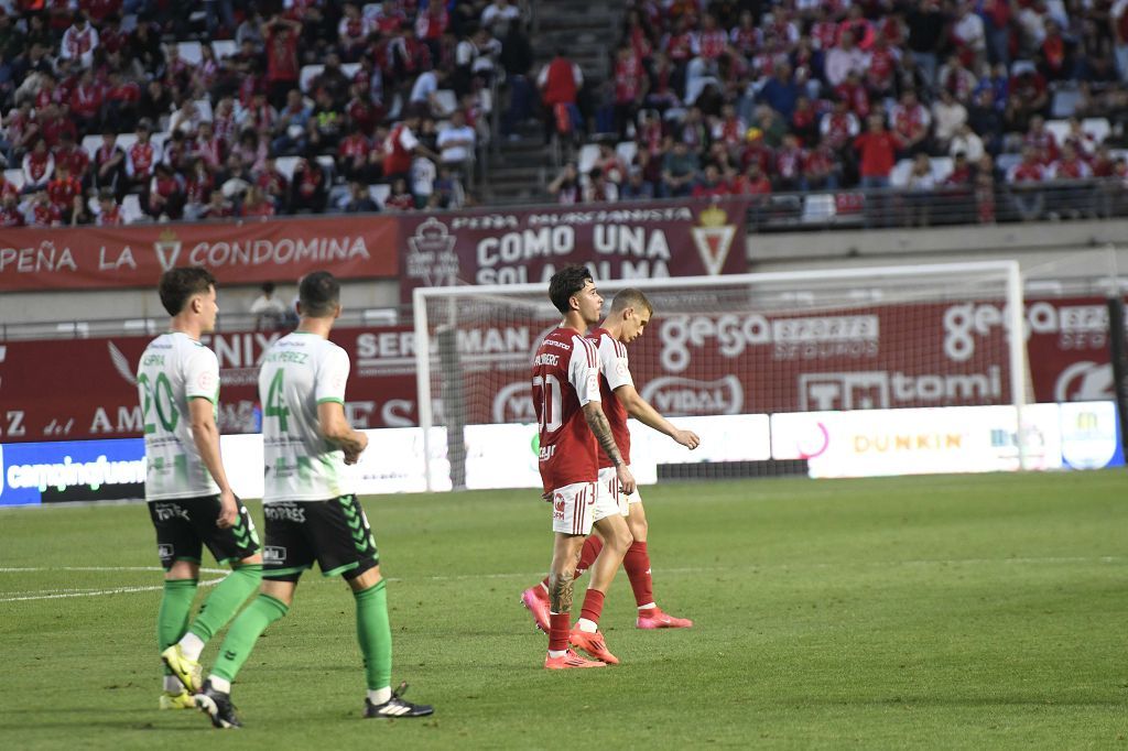 Las mejores imágenes del partido entre el Real Murcia y el Antequera