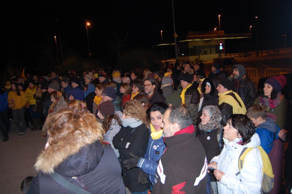 Divendres al Puig de les Basses de Figueres per desitjar «bona nit» a Dolors Bassa