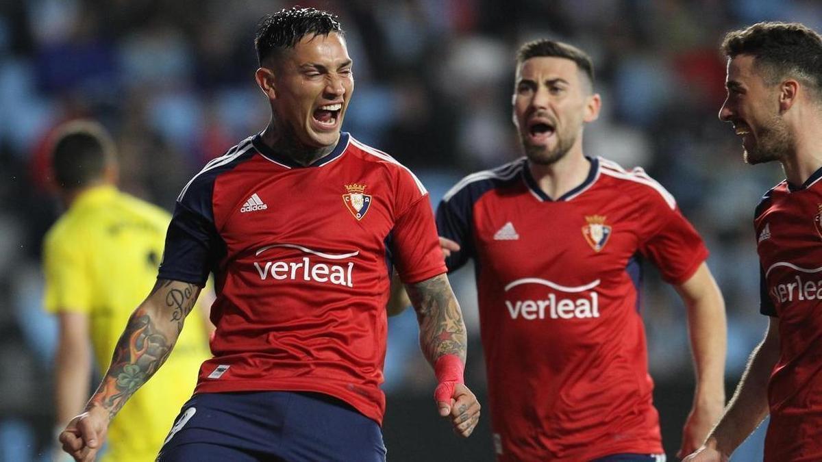 Chimy Ávila celebra un gol con Osasuna.