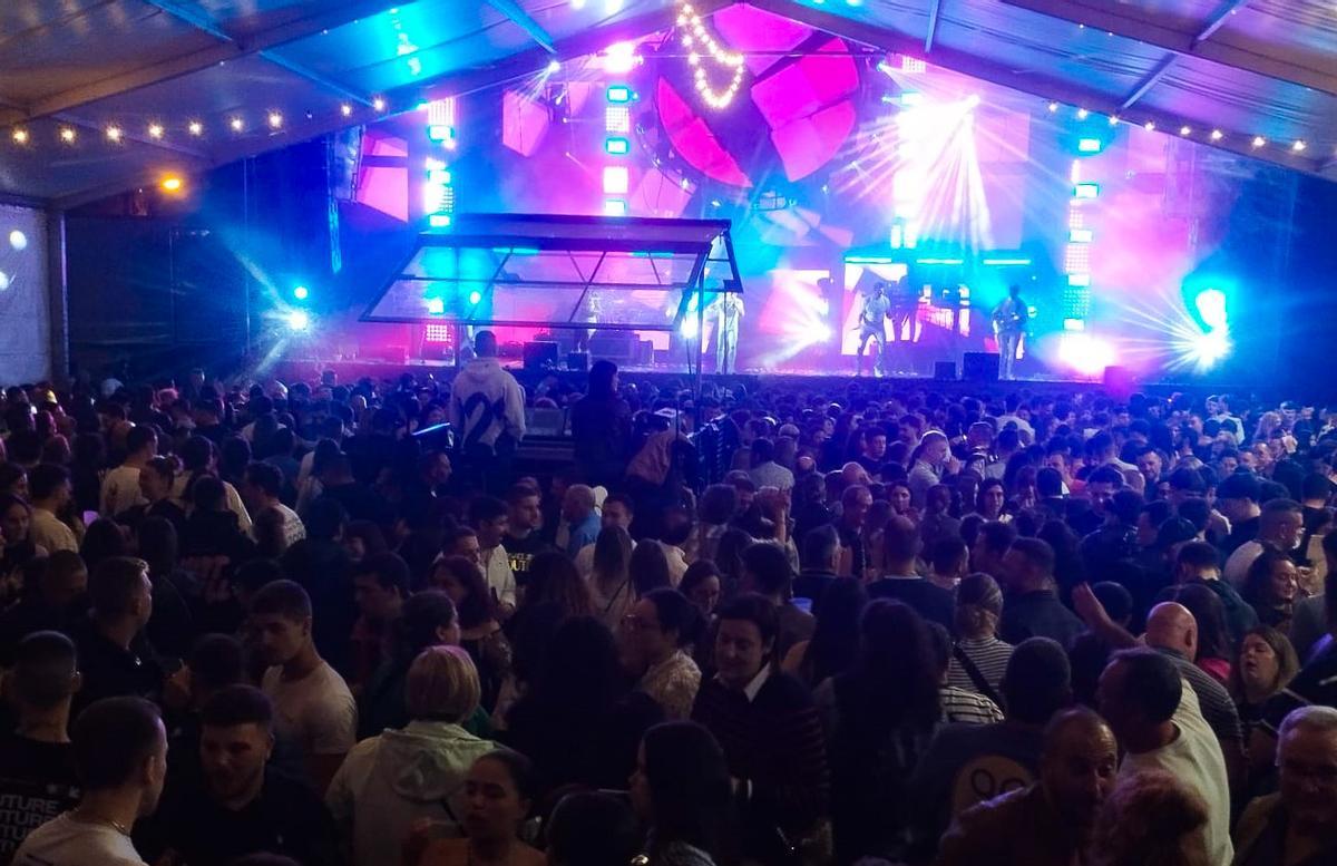 Ambiente durante la actuación de "Tekila".