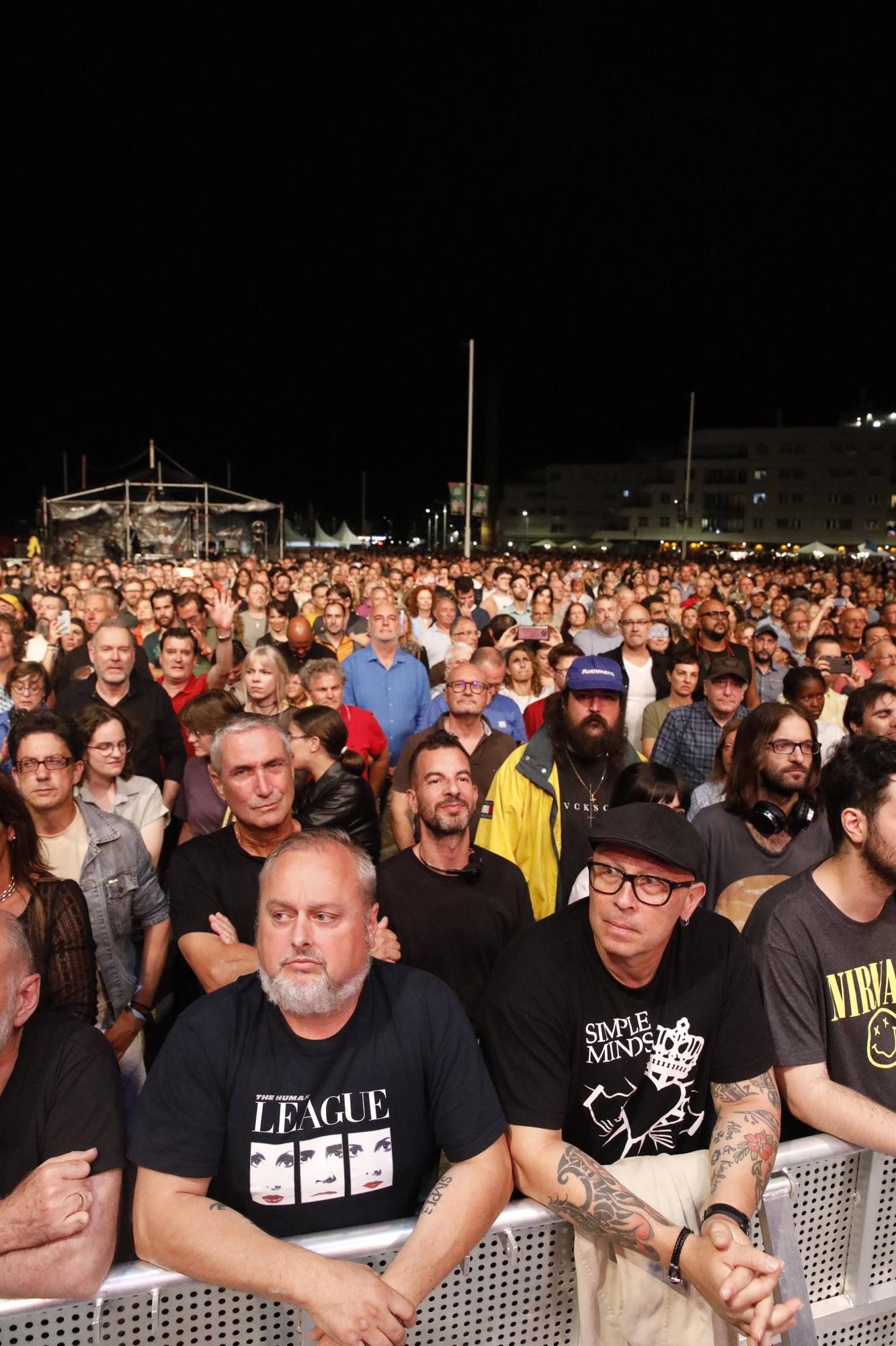 El concierto de "The Human League" en la playa de Poniente de Gijón, en imágenes