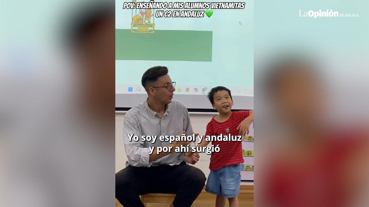 David Jiménez Martín, el profesor malagueño en Vietnam que enseña andaluz a sus alumnos