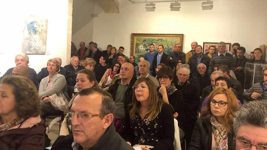 Más de 120 personas llenaron la Casa de Cultura de Santanyí este jueves.