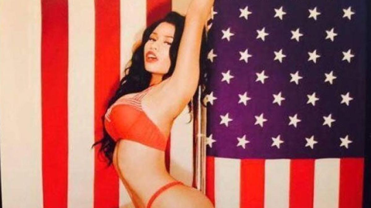 Nicki Minaj protagoniza uno de los calendarios más calientes de 2015