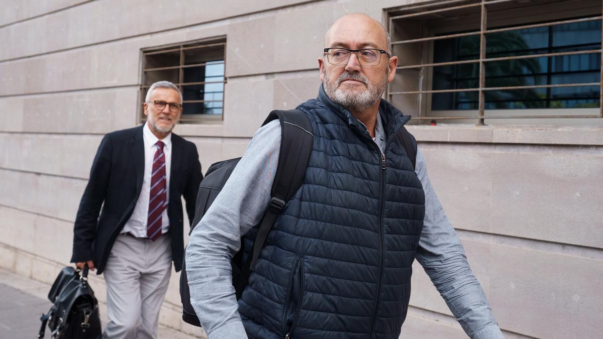 La juez del caso Mediador deja en libertad con cargos al exdiputado Fuentes