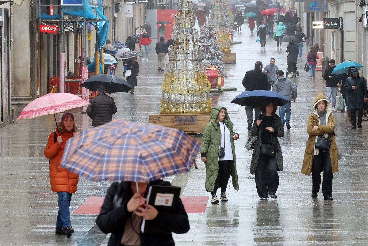 Día de lluvia en Vigo a la espera de la borrasca Irene