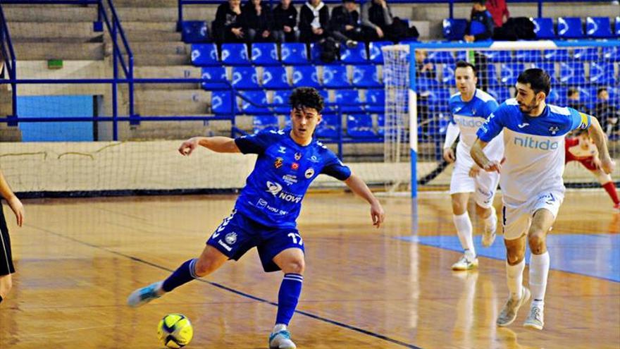 La falta de puntería condena al Bisontes en la cancha del Alzira