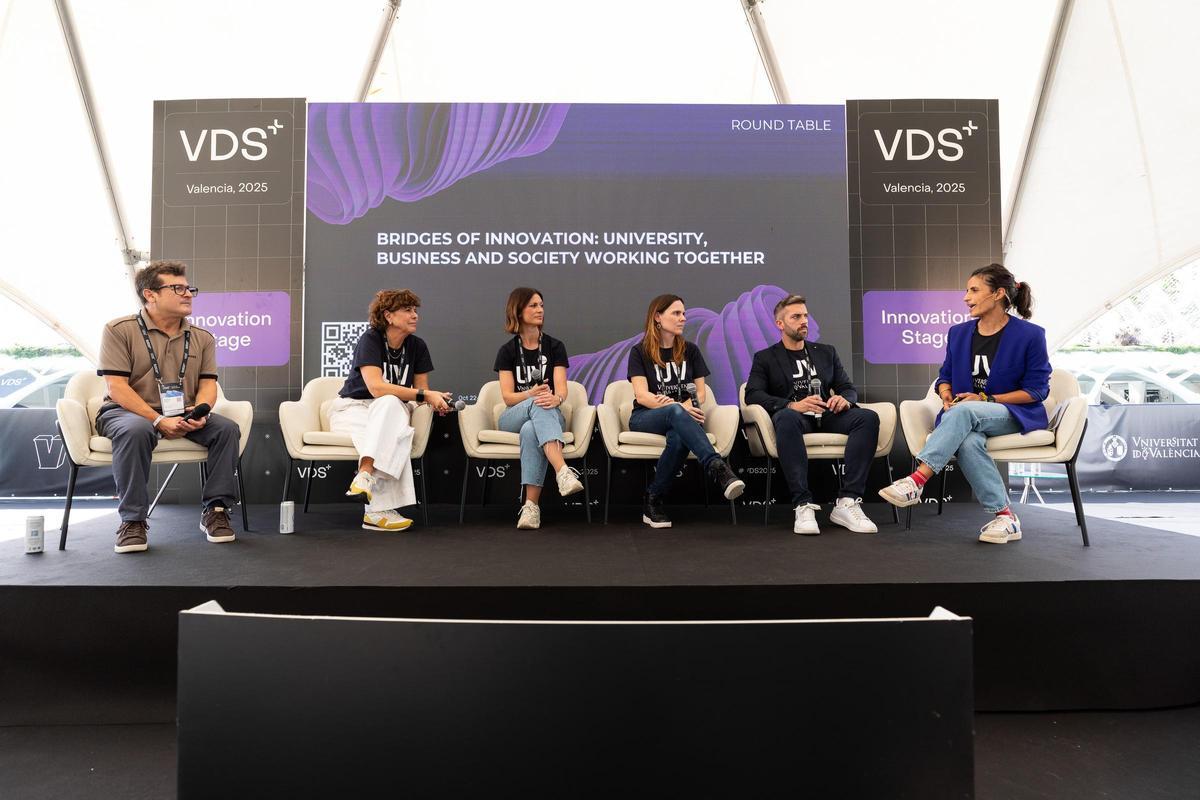 El equipo de la Universitat de València en el VDS 2025.