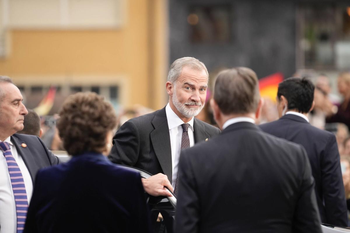 Así fue la llegada de los invitados a los premios "Princesa de Asturias" y su paso por la alfombra azul