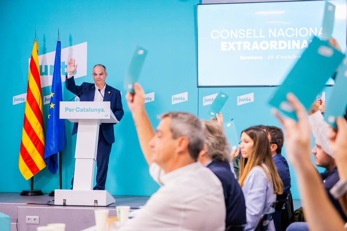 El consejo nacional de Junts aprueba convocar una consulta a la militancia