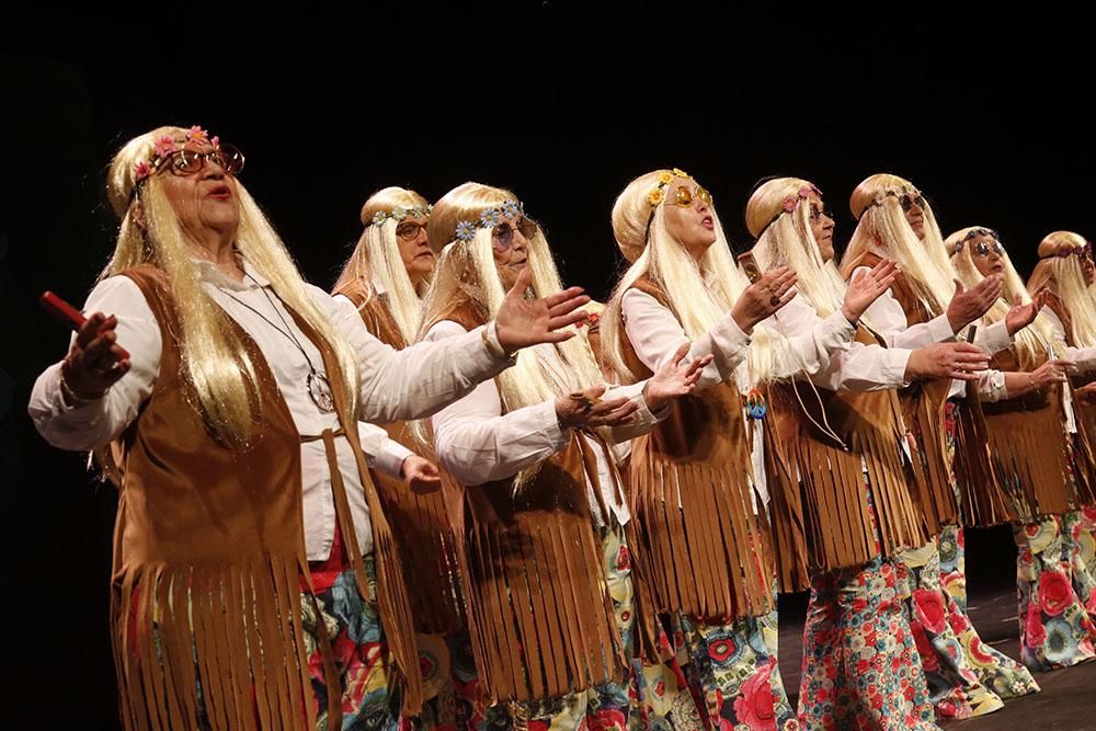 El Gran Teatro acoge la fiesta del Carnaval de los Mayores