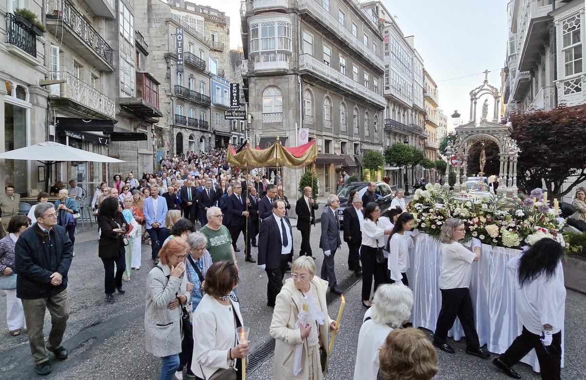 El Corpus Christi cobra vida en Vigo