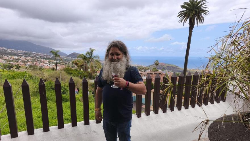 Raúl Pérez: "Canarias cuenta con el vino más puro del Atlántico"