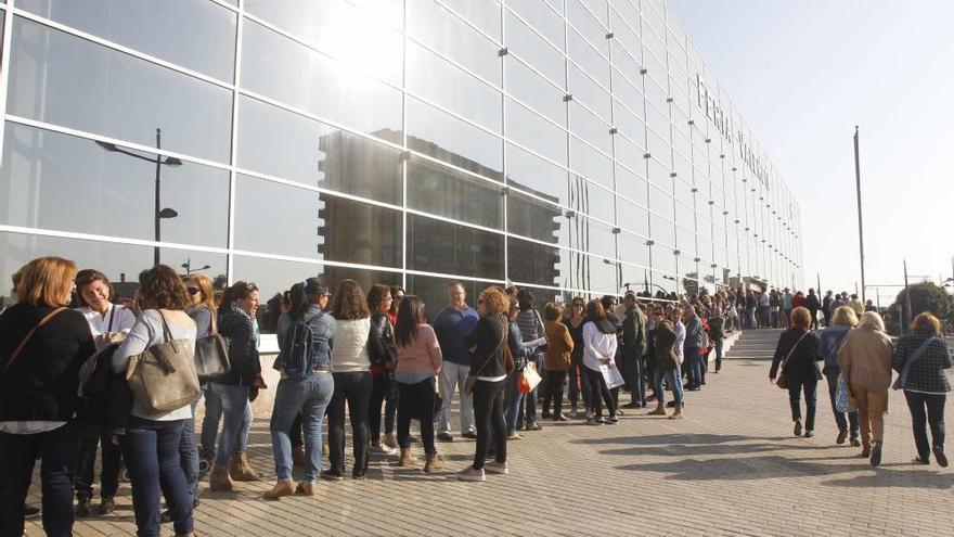 Recogida de dorsales de la Carrera de la Mujer - Superdeporte